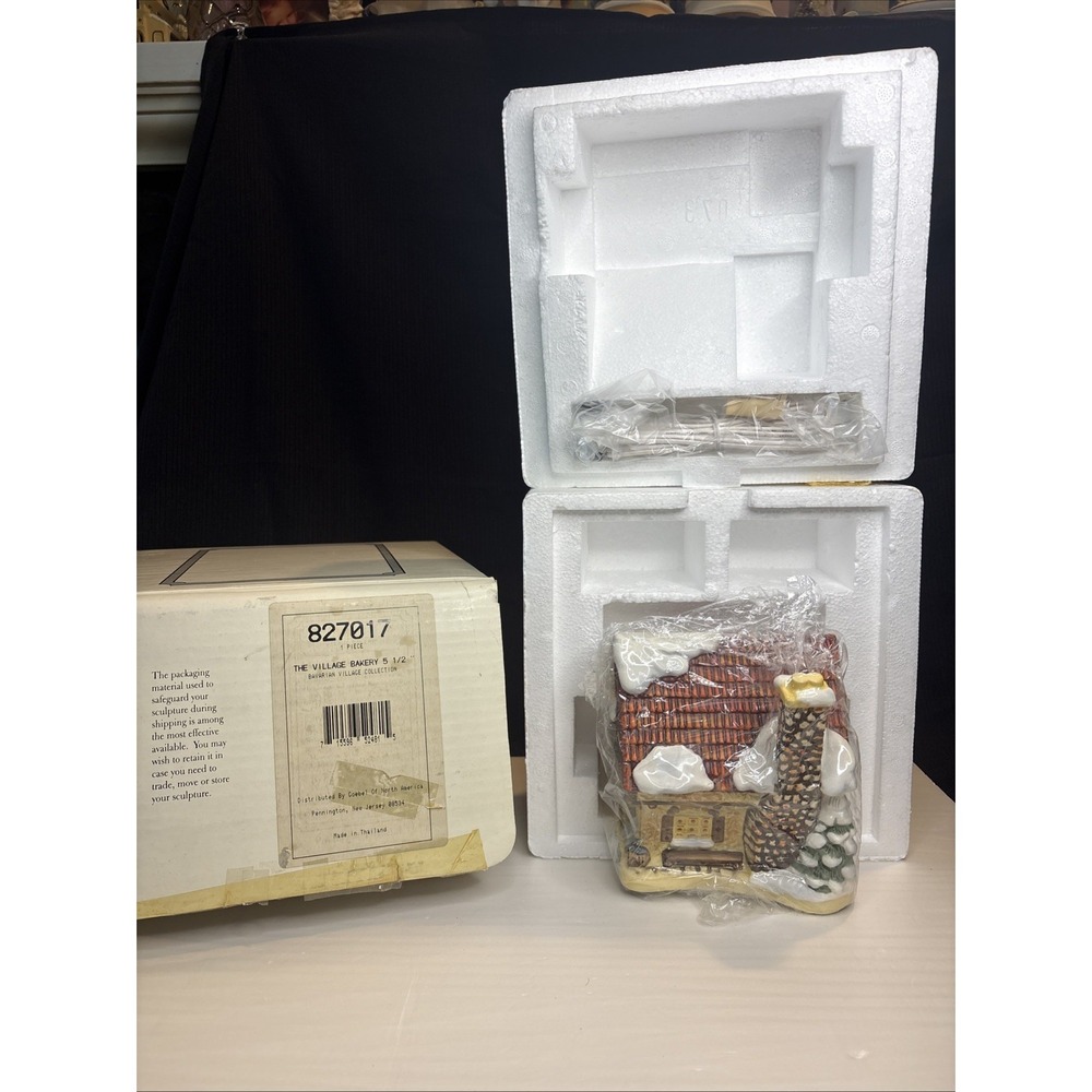 Goebel Berta Hummel Hawthorne VILLAGE BAKERY Light Up Bavarian Village 826017